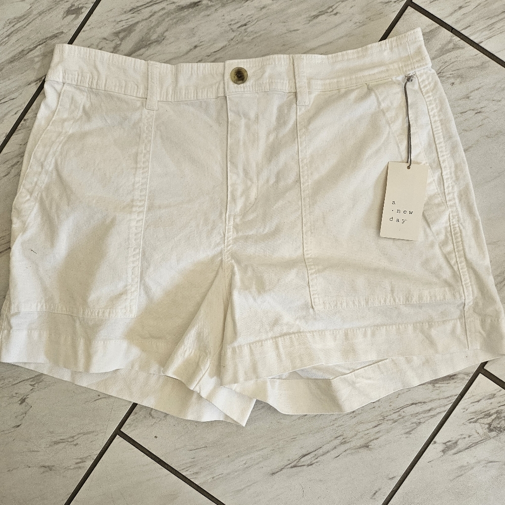 Nwt a new day shorts (YY)